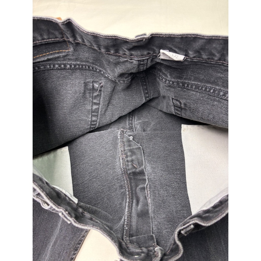 Vintage Levi Strauss 550 Mens Jeans Black Denim Relaxed Fit Size 42x32 July 2000 - Picture 4 of 15